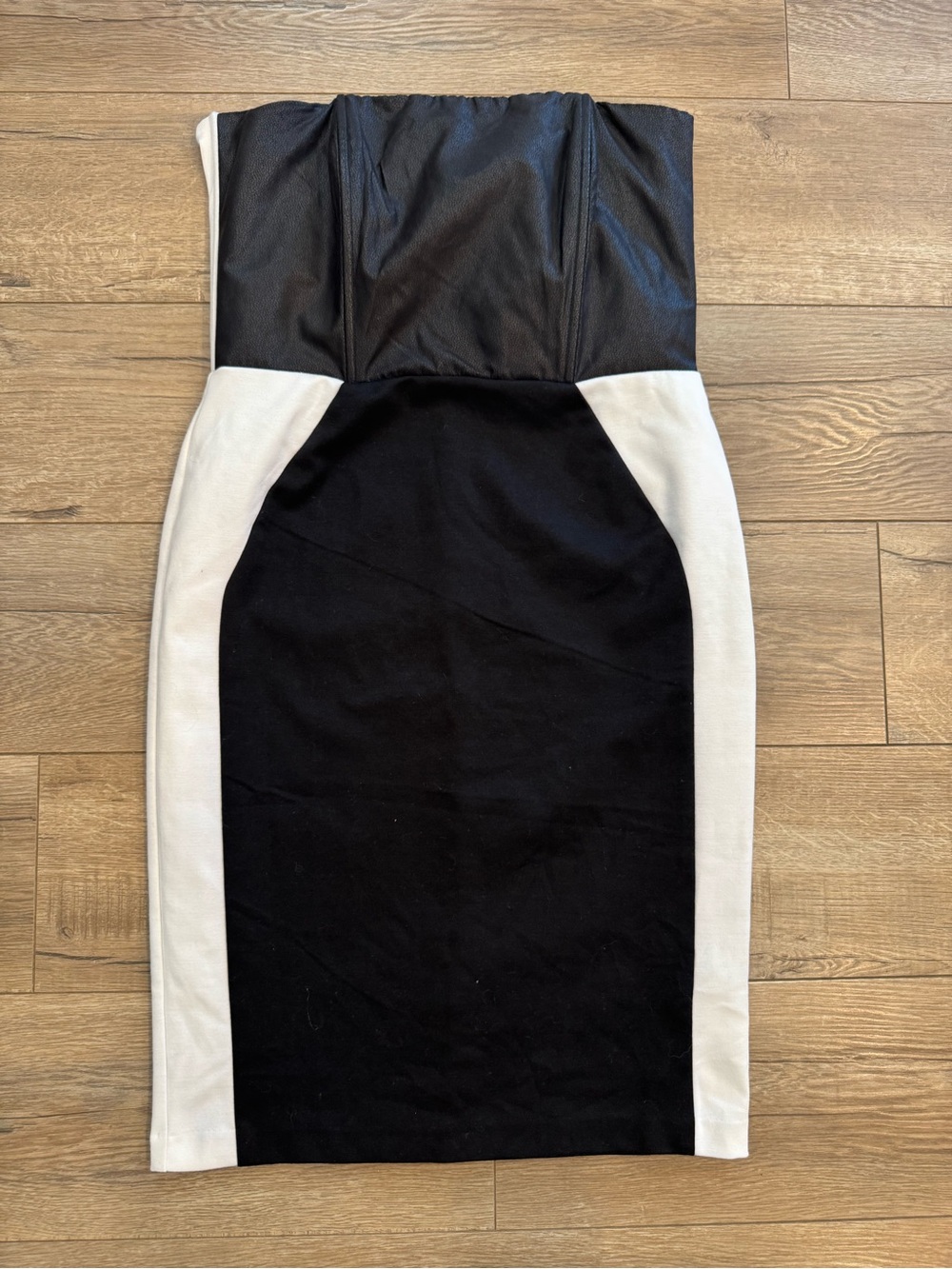 VENUS Black and White Strapless Colorblock Midi Dress
